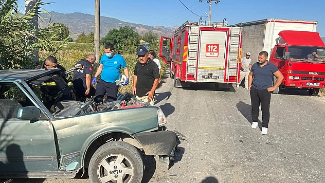 Otomobil, kamyonla çarpıştı: 1 yaralı