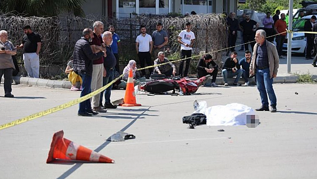 Otomobille Motosiklet Çarpıştı: 1 Ölü, 1 Yaralı