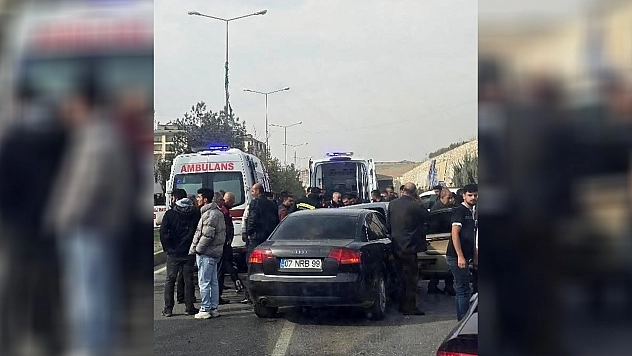 Otomobiller çarpışması sonucu 4 yaralı