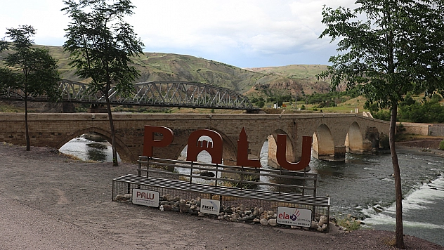 Palu'daki tarihi köprünün hikayesini biliyor musunuz?