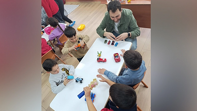 Paylaşarak büyüyorlar: Minik kalplerden anlamlı bir ziyaret