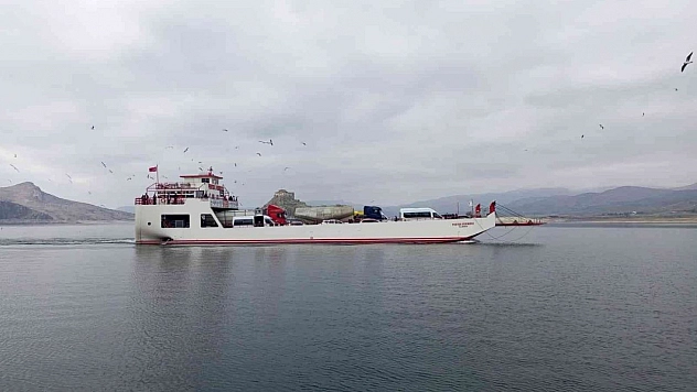 Pertek'te feribotlar, 31 Aralıkta ücretsiz hizmet verecek