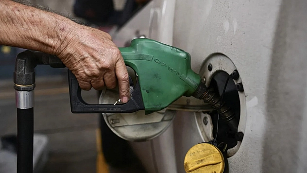 Petrolde 60 dolar beklentisi: Akaryakıtta indirim umudu