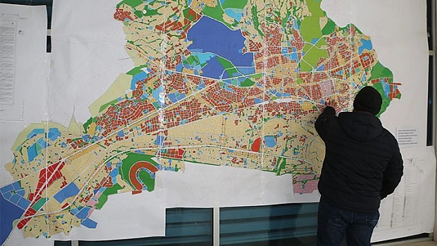 Plan Tamam, Sıra Yapıda