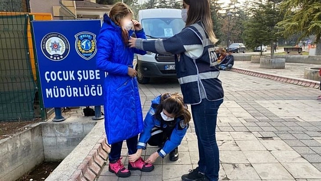 Polis, çocukları sevindirdi