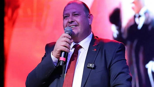 Rüşvet soruşturmasında Menderes Belediye Başkanı tutuklandı