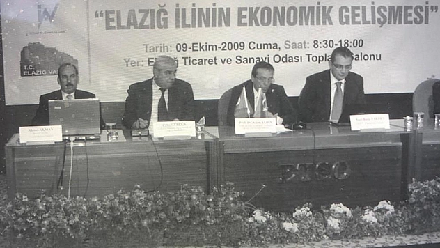 Sadece yürümek, bağırmak ve lanetlemek yeterli oluyor mu?