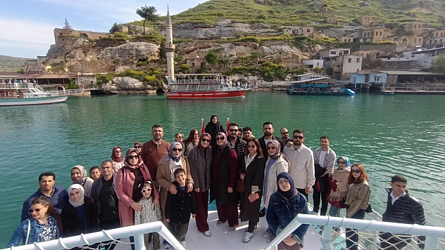 Sağlık Hak-Sen Elazığ'dan Örnek Organizasyon: 140 Kişilik Dev Tur Büyük Beğeni Topladı