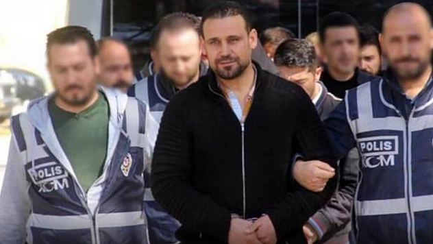 Sahte diploma şebekesinin lideri olduğu iddia edilen Ziya Kadiroğlu İstanbul'da yakalandı!