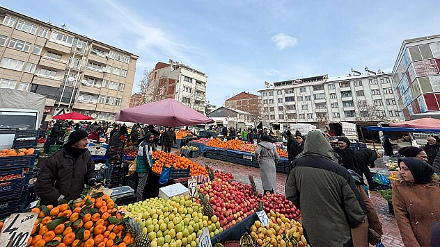 Salı Pazarı El Yakıyor: Alışveriş lüks oldu