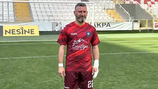 Şampiyonluk üç görevle geldi! Başkan, teknik direktör ve futbolcu aynı kişi