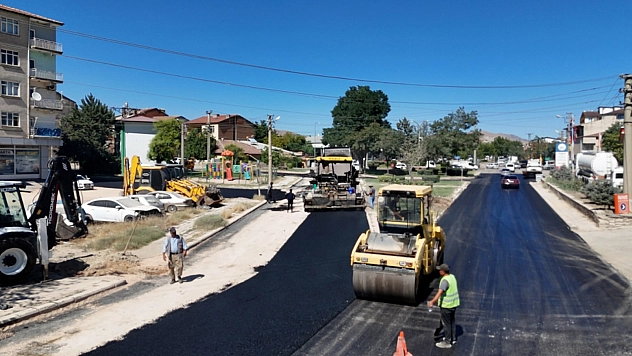 Sanayi Mahallesi'nde yol yenileme çalışmaları tamamlandı