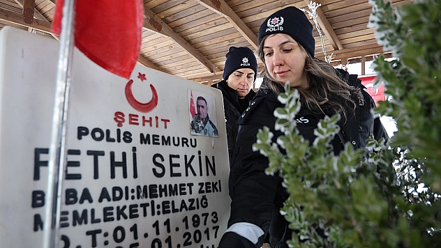 Şehit Polisimiz Fethi Sekin, Elazığ'daki kabri başında anıldı