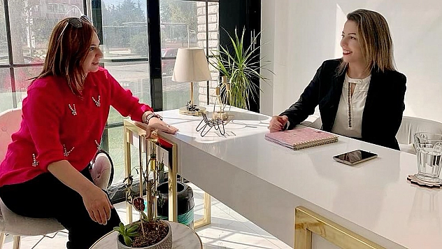 Selin Beauty Center Çalışanlarıyla Birinci Yılını Kutladı