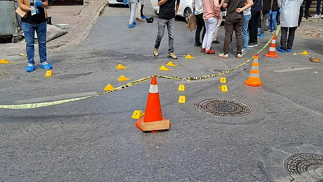 Seyir halindeki otomobile silahlı saldırı: 1 ölü