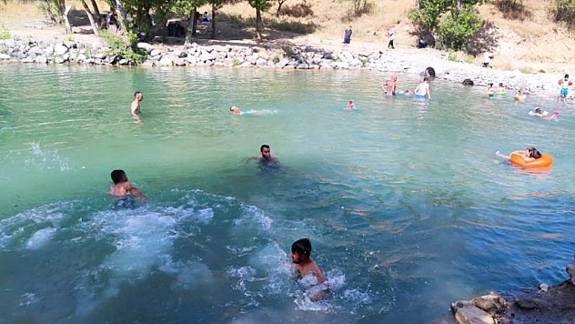 Sıcaktan Bunalanlar, Soluğu Tağar Çayı'nda Aldı