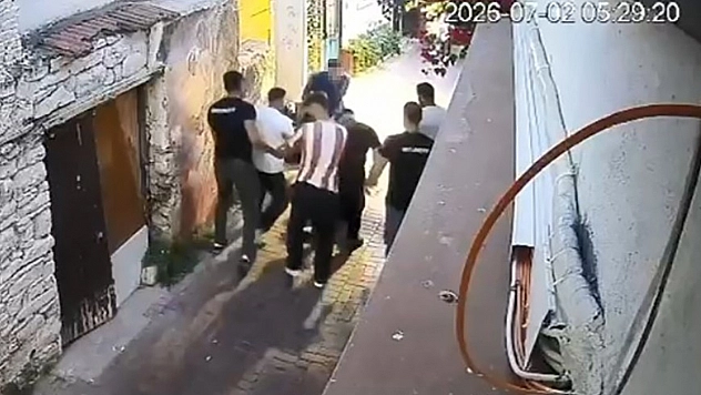 Silahla vurdukları adamı darbederek öldürdüler