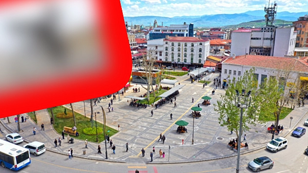 Sokakta gören duruyor! Elazığ'da gizemli tasarım