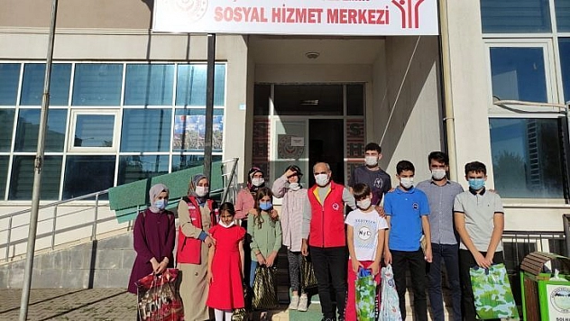 Solhan'da öğrencilere kırtasiye malzemesi desteği