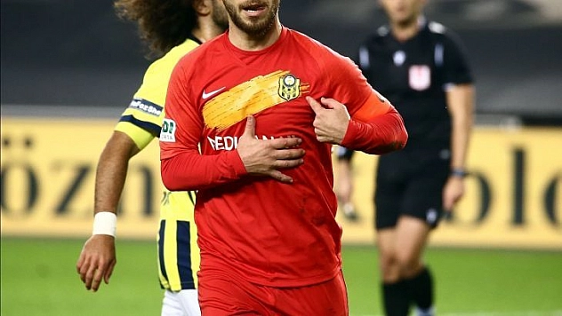 Süper Lig'in en çok gol atan yerli futbolcusu Adem Büyük oldu