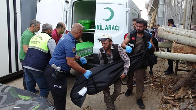 'Sürekli Deprem Olacak Korkusu İle Yaşamaktan Yoruldum' Yazılı Notla Ölü Bulundu!
