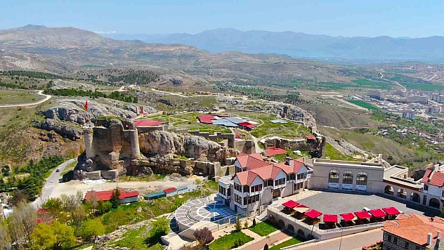 Tarihi mirasımız Harput'a yoğun ilgi!