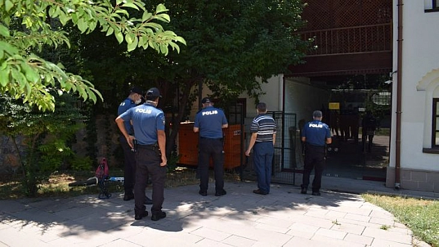 Tartıştığı babasından kaçarken az daha canından oluyordu