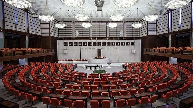 TBMM'de düzenlemeler: ÖTV'siz araç, maaş düzenlemesi, yardımlar, faizsiz kredi