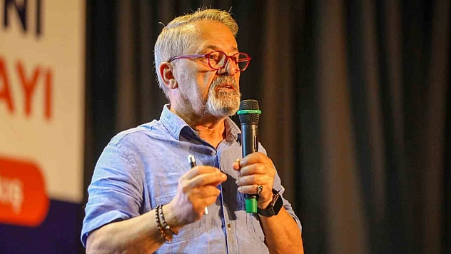 'Tehlikeli' diyerek uyardı: Görür'den kritik deprem açıklaması