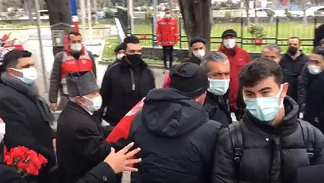 Tepki Anlamlı ve Düşündürücü