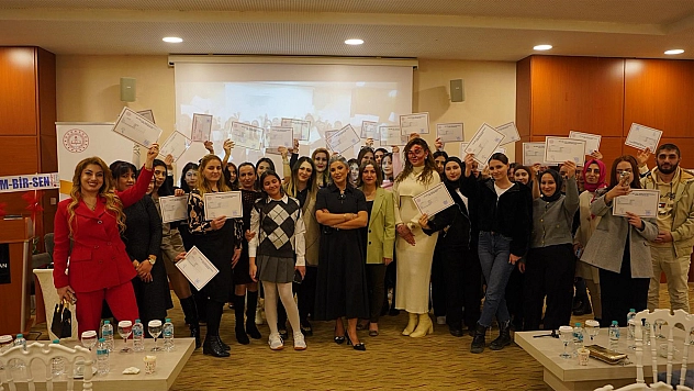 Tiske güzellik kursu'ndan Elazığ'da bir ilk: Tv ve sinema makyajı workshopu