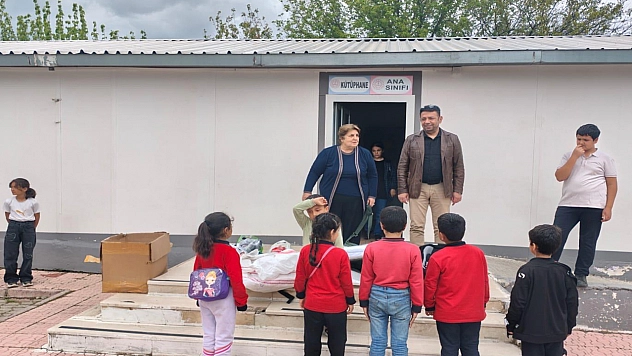 TKKD Başkanı Prof. Dr. Ozan, Akçakiraz Yüzbaşı İlkokulunu ziyaret etti