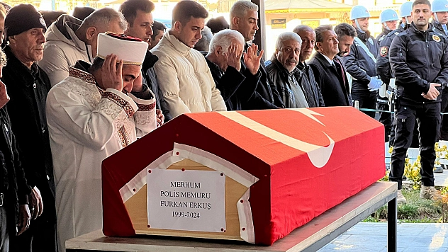 Trafik Kazasında Hayatını Kaybeden Polis Memuru Memleketi Elazığ'da Toprağa Verildi