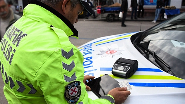 Trafikte yeni dönem resmen başladı! Bu hatalar cebinizi boşaltabilir