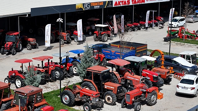 Traktörcü esnafları modern ve konforlu bir ortamda ticaret yapıyor