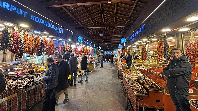 Tüm Elazığ Kapalı Çarşı'ya akın etti