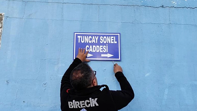 Tuncay Sonel'in ismi caddelerden kaldırıldı