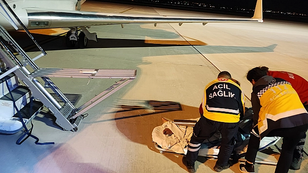 Tunceli'de kalp yetmezliği bulunan hasta, uçak ambulans ile sevk edildi