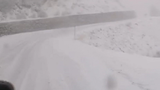 Tunceli'de, kar yağar yağmaz mücadele başladı