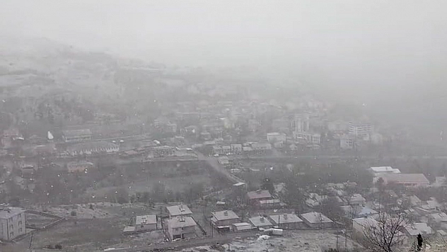 Tunceli'de kar yağışı etkili oldu