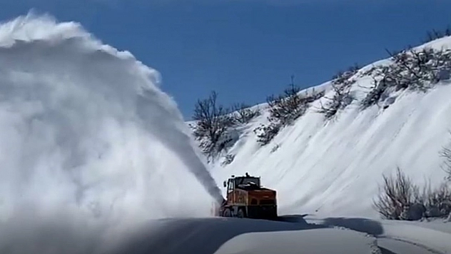 Tunceli'de karla mücadele çalışması sürüyor