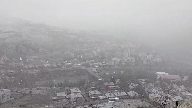Tunceli'de nisan ayında kar sürprizi