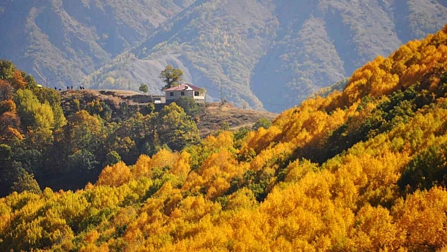 Tunceli'de seyrine doyulmaz sonbahar güzelliği