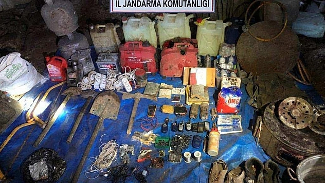 Tunceli'de teröristlere ait 15 sığınak imha edildi