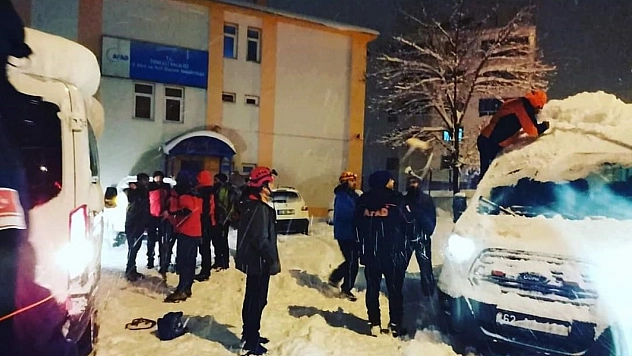 Tunceli'den Adıyaman'a ekipler sevk edildi