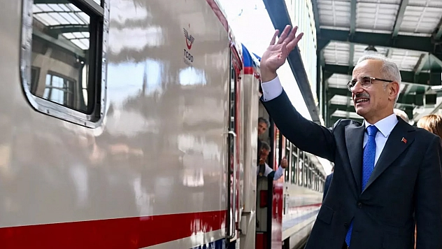 Turistik Diyarbakır Ekspresi yola çıkıyor! Durakları arasında Elazığ'da var