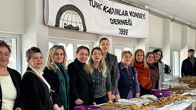 Türk Kadınlar Konseyi Derneği ve TKKD-Elazığ Şubesinden üniversite öğrencilerine açık büfe