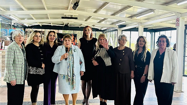Türk Kadınlar Konseyi Derneği Genel Başkanı Prof. Dr. Sema Temizer Ozan Anneler Gününü kutladı