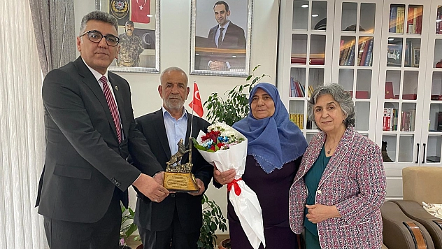Türk Ocakları Elazığ Şubesi'nden Şehit Ailesine Anneler Günü ziyareti