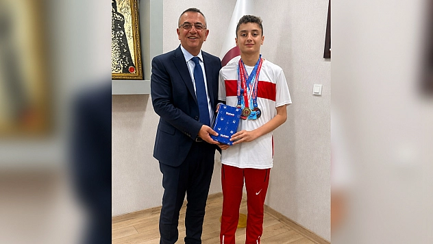 Türkiye Şampiyonu Alp Eren Güler'den Cemil Yatkın'a ziyaret